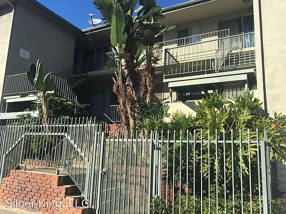 3rd image of 4005 W 1st St APT 4