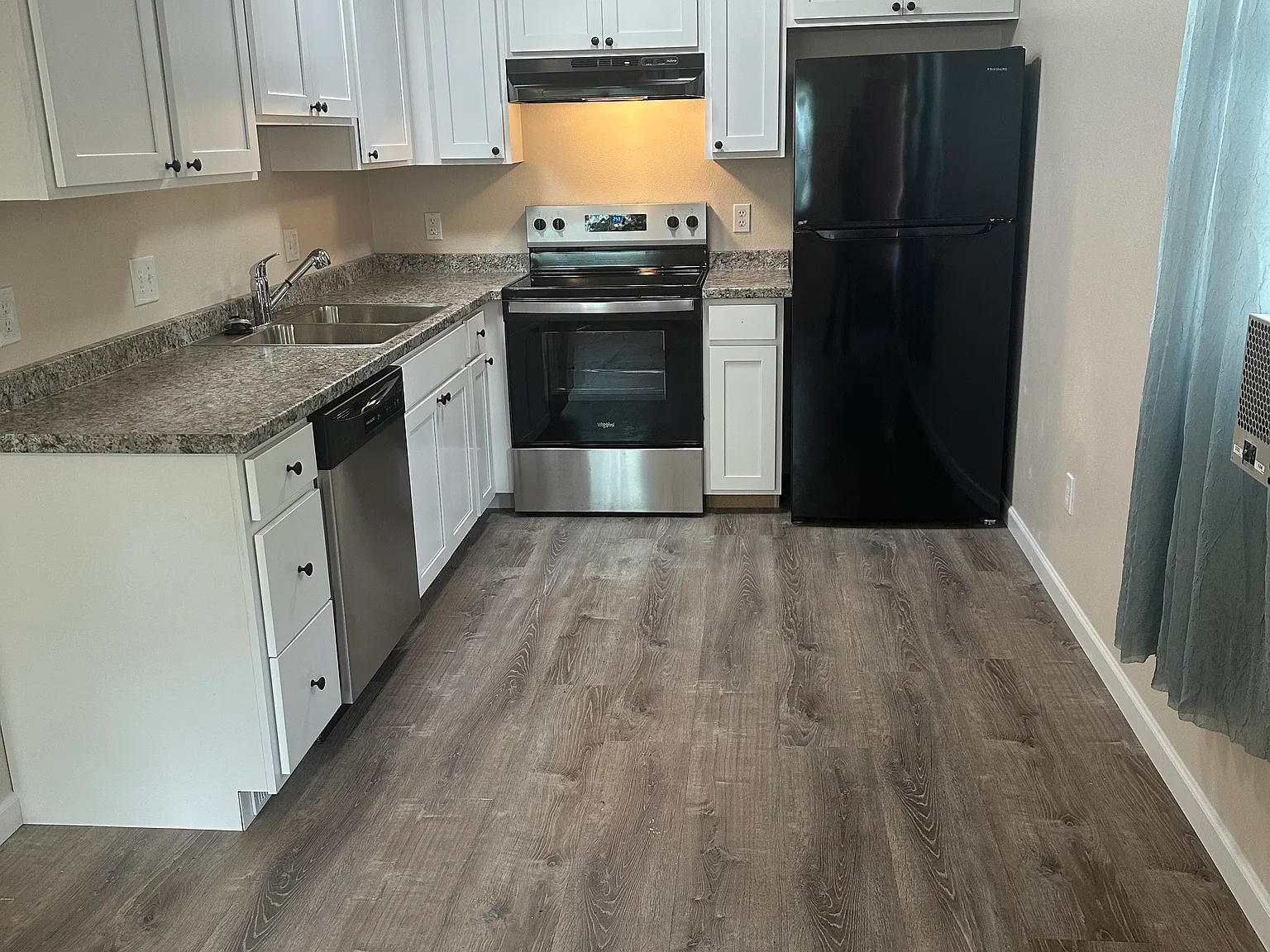 2 bed, 750 sqft, $1,100 — Photo 1