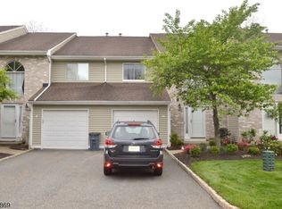 110 Castle Ridge Dr, East Hanover, NJ 07936