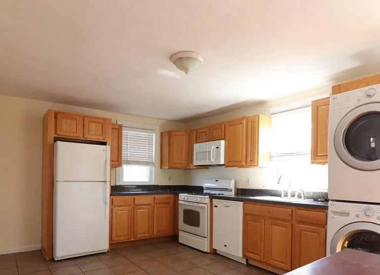 235 Parsons St #3 — Photo 15