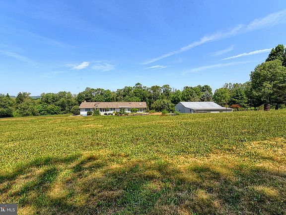 3rd image of 125 Old Mill Rd