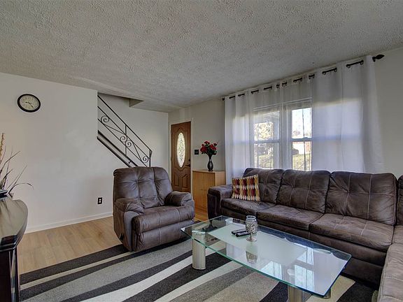 5th image of 9 Julia Ave