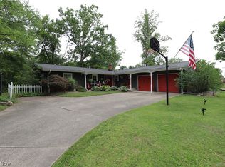 3352 Forest Lake Dr, Medina, OH 44256