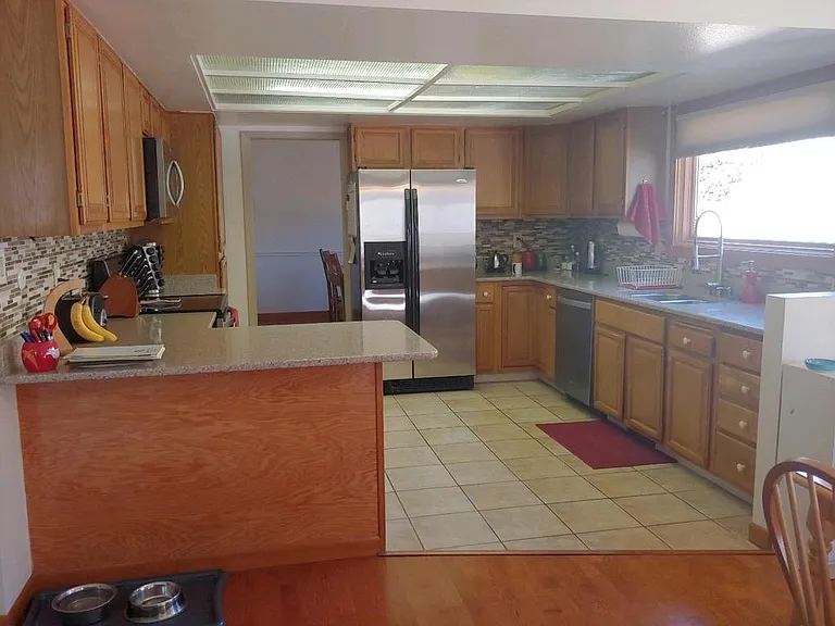 1008 Daskalos Dr NE — Photo 17