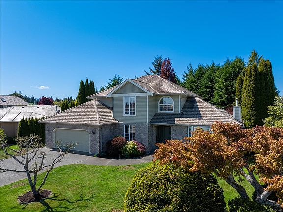 5th image of 729 Crown Isle Dr