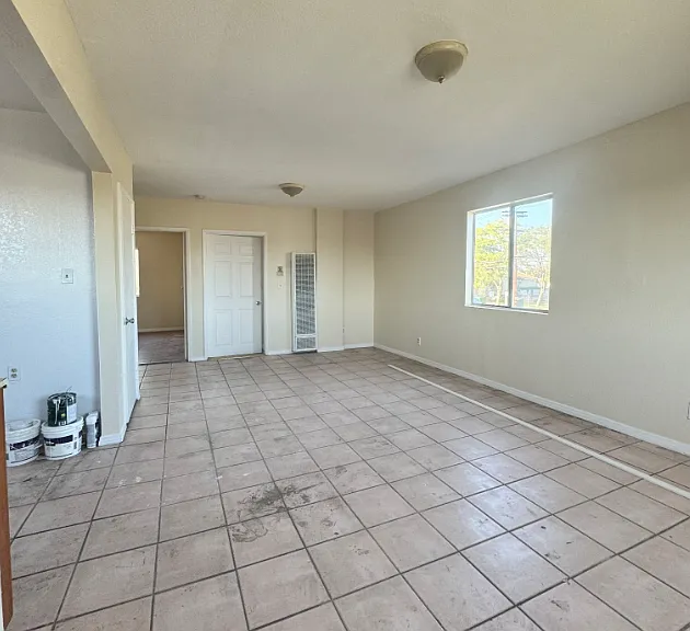 8851 S Hoover St — Photo 3