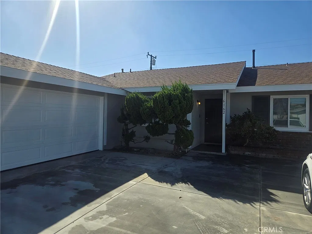 4 bed, 1430 sqft, $4,800 — Photo 1