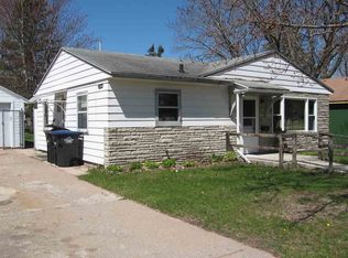 1013 S Bartlett St, Shawano, WI 54166