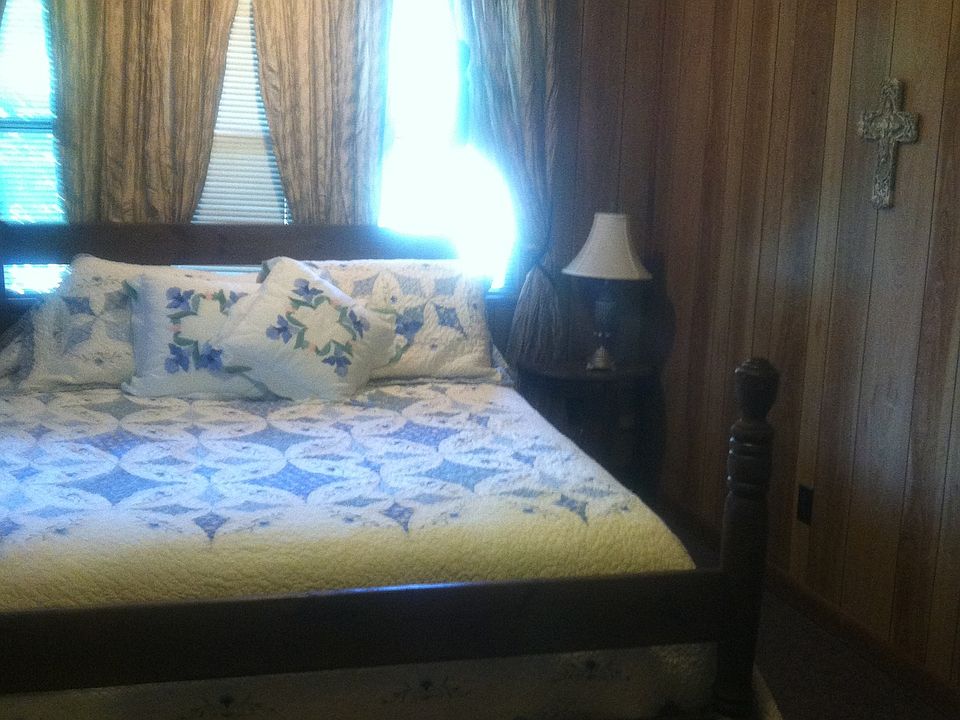 2nd image of 3465 Cedarbrook Cir