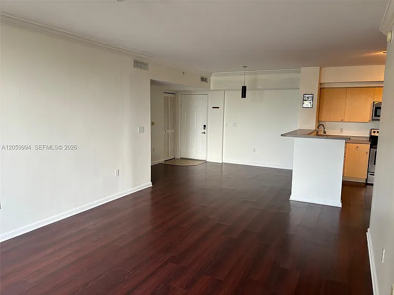 1919 Van Buren St #414A — Photo 10