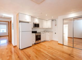 218 High St APT 12, Ipswich, MA 01938