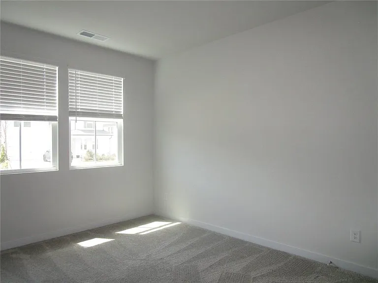 5234 Mulberry Creek Way — Photo 3