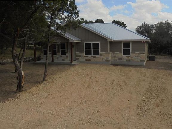 3rd image of 776 Eastview Dr