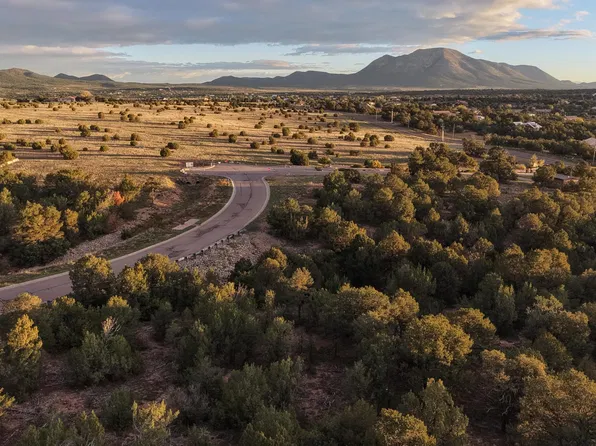 2 Bolivar Loop, Tijeras, NM 87059