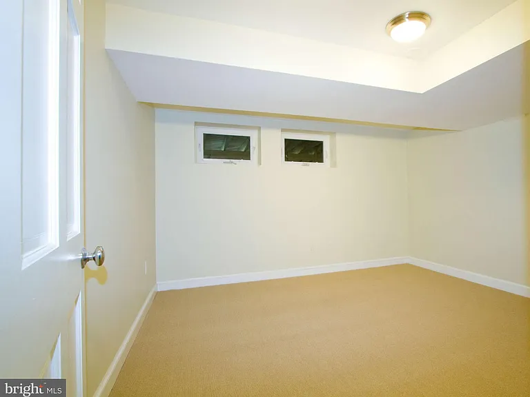3717 Fordham Rd NW — Photo 15