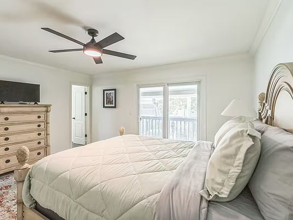 4th image of 695 A1a N Unit 122