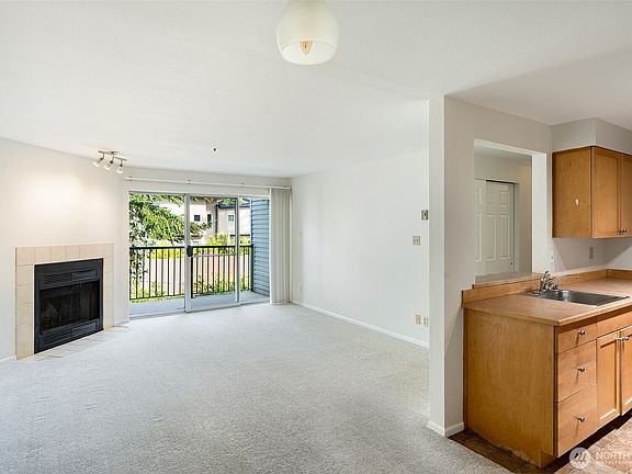 2nd image of 1522 NE 175th Street #407