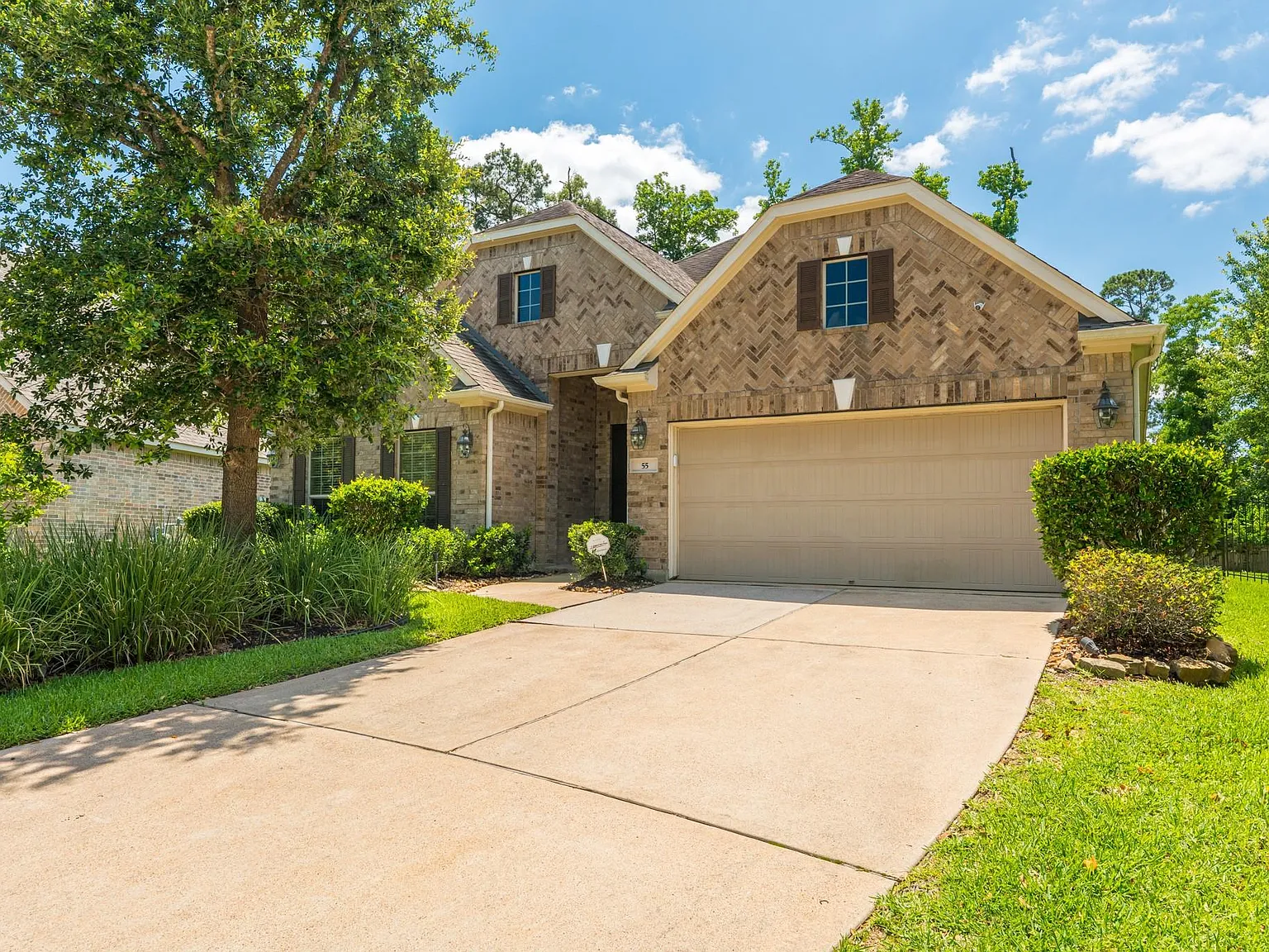 3 bed, 2.5 bath, 2477 sqft, $3,950 — Photo 4