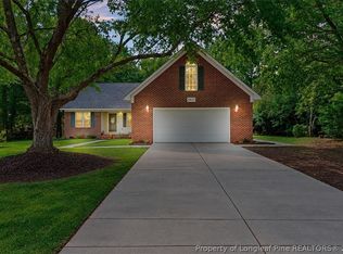 5617 Finish Line Dr, Hope Mills, NC 28348