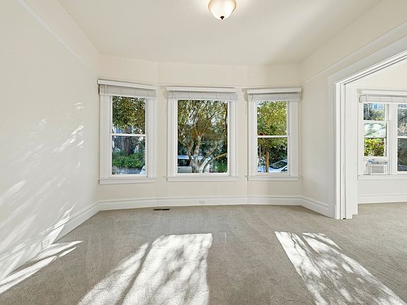 4th image of 404 W Richmond Ave