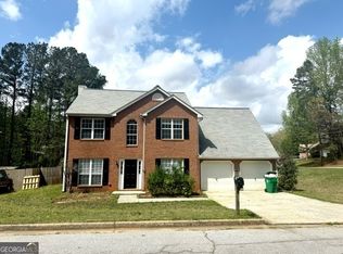 637 Pennybrook Ln, Stone Mountain, GA 30087