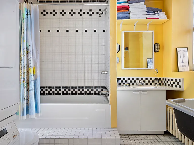 33 Greene St #2W — Photo 4
