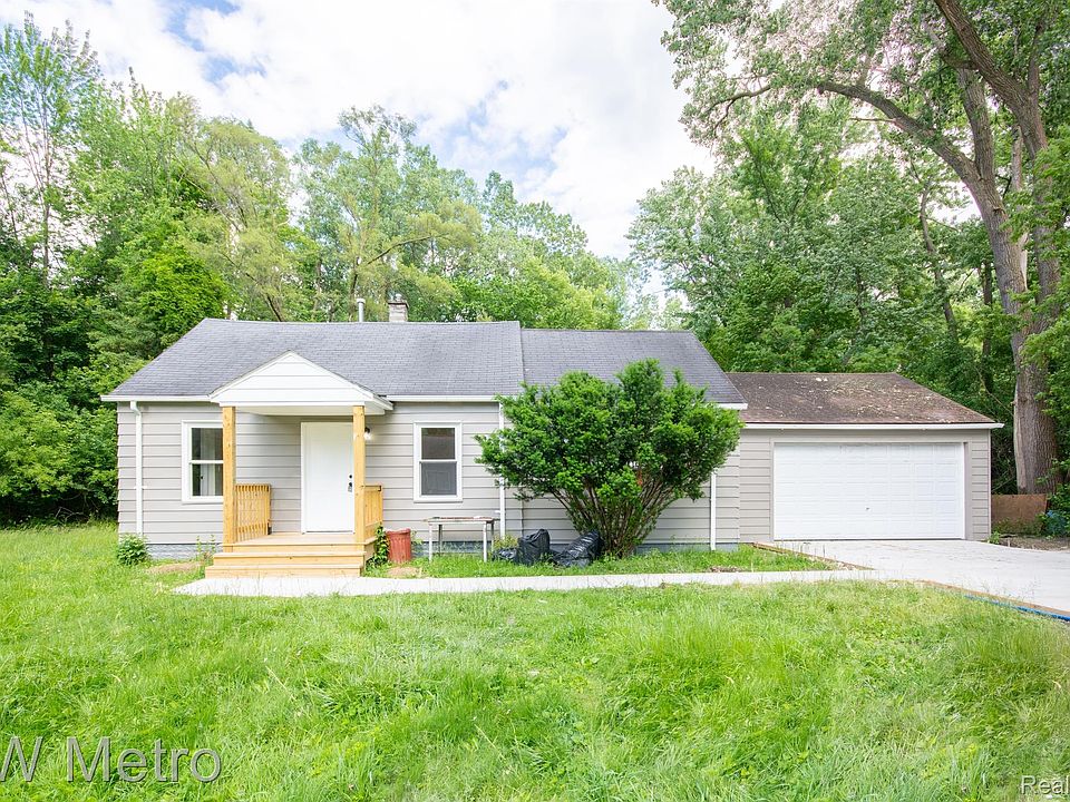 1st image of 21116 Robinson St