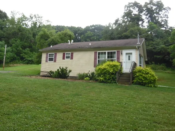 456 Markle Rd, Apollo, PA 15613