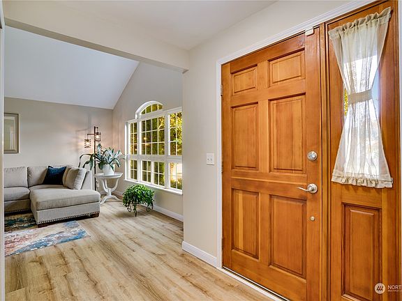 4th image of 3902 17th Avenue Ct NW
