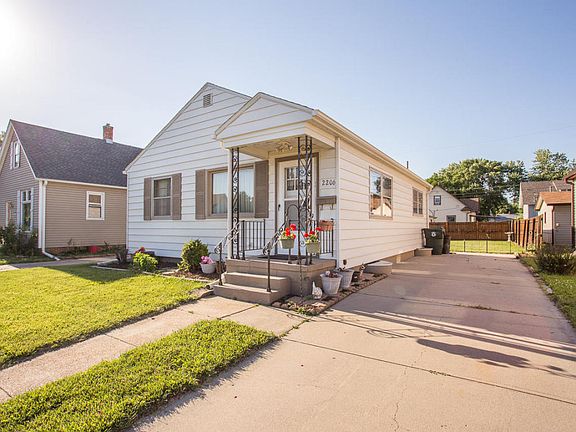 2nd image of 2206 Avenue C