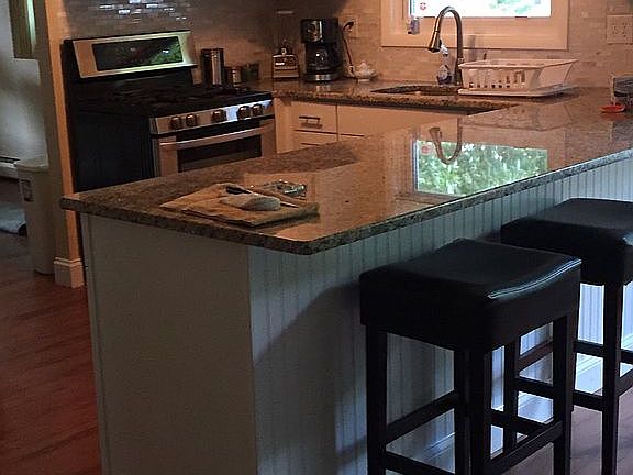 4th image of 486 Saint Thomas Dr