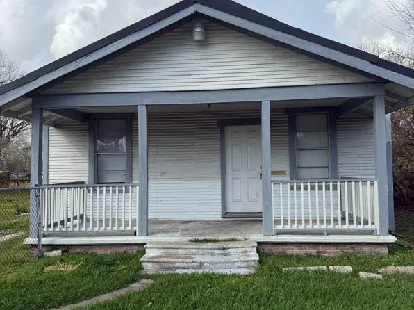 1335 15th St, Port Arthur, TX 77640