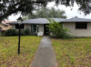 720 S 18th St, Kingsville, TX 78363