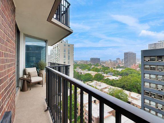 3rd image of 4170 N Marine Dr APT 16H