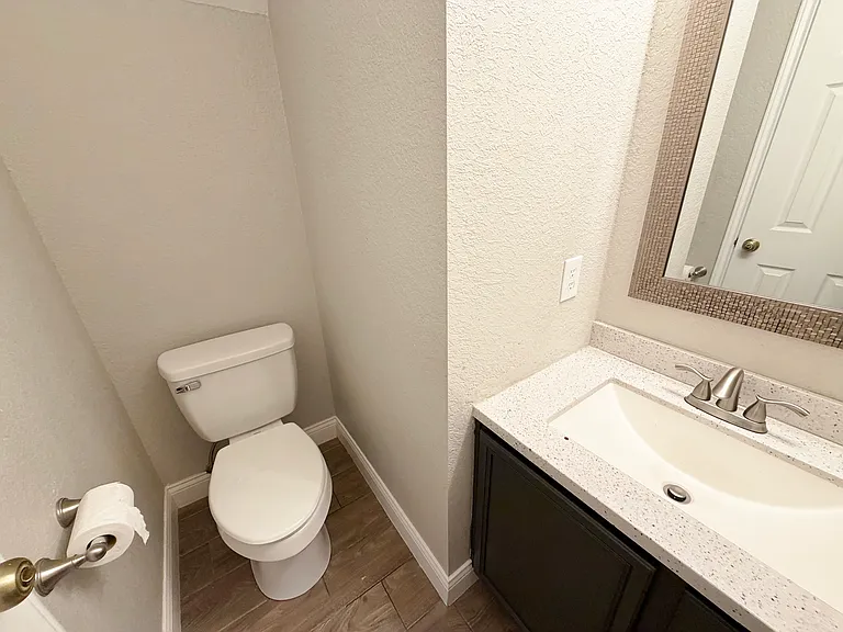 847 Quitman Oak — Photo 17