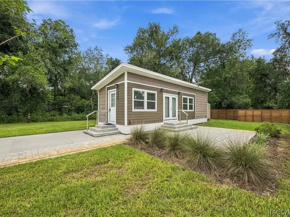 9306 E Sycamore Pl, Inverness, FL 34450