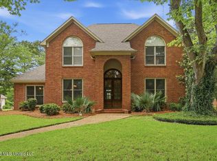 301 Feather Gln, Ridgeland, MS 39157