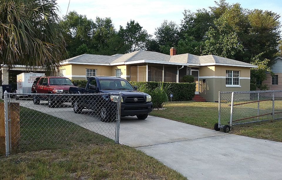 1st image of 906 E 24th Ave