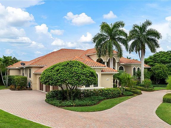 3rd image of 319 W Royal Flamingo Dr