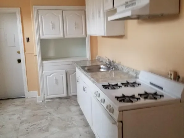 14 Oakland St, Trenton, NJ 08618