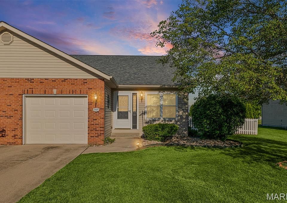1st image of 10929 Kentfield Dr