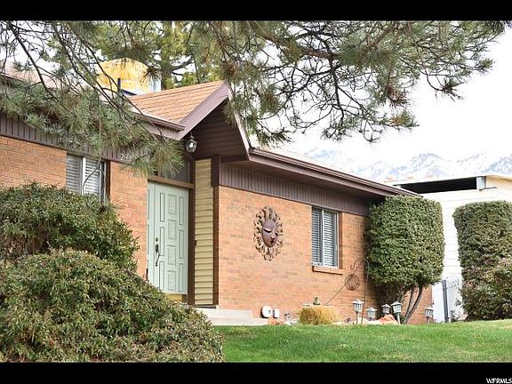 3rd image of 2315 E Cavalier Dr