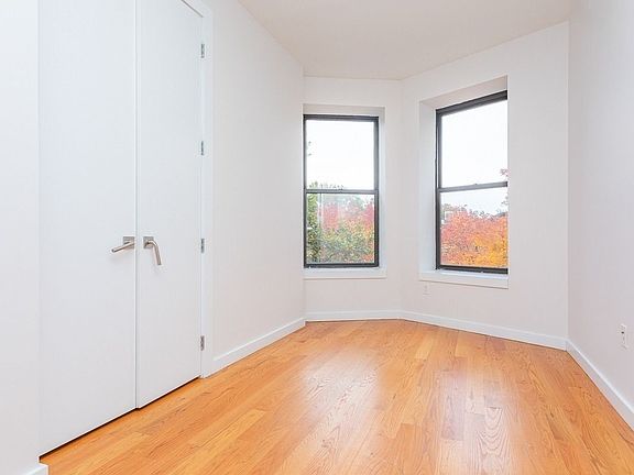 5th image of 662 Park Pl #2FF