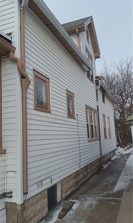 2nd image of 632 Lasalle Ave