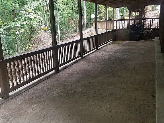 5th image of 107 W Lake Dr