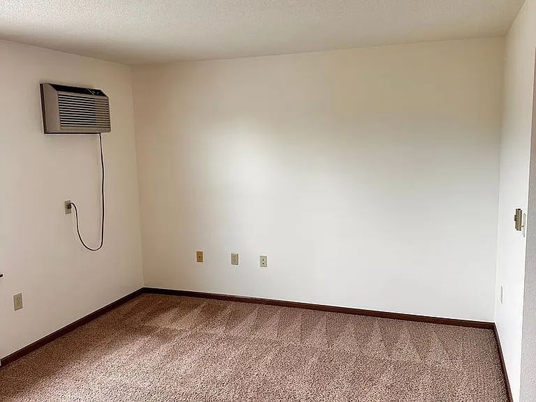 4908 Coventry Ct — Photo 25