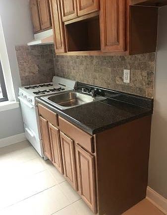 3rd image of 33 S Munn Ave APT 4F