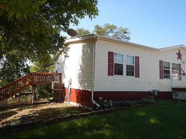 1st image of 409 E Oak St