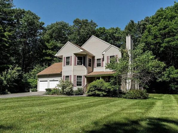 454 Crystal St, Haverhill, MA 01832