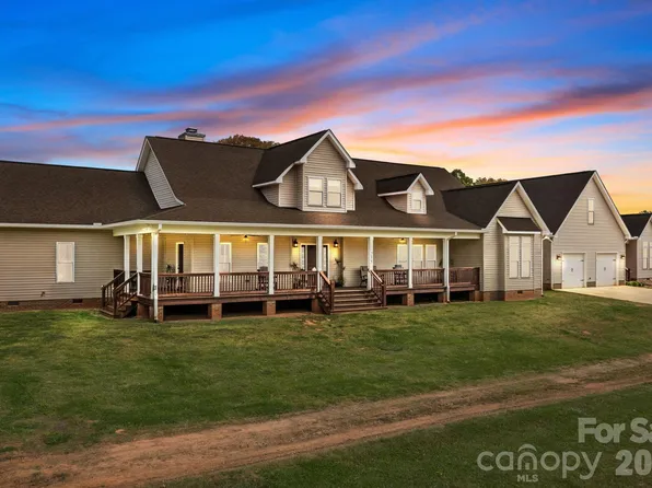 255 Woodlea Ct, Mooresville, NC 28115